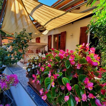 Beb I Portici Bed & Breakfast Cernobbio Exterior photo