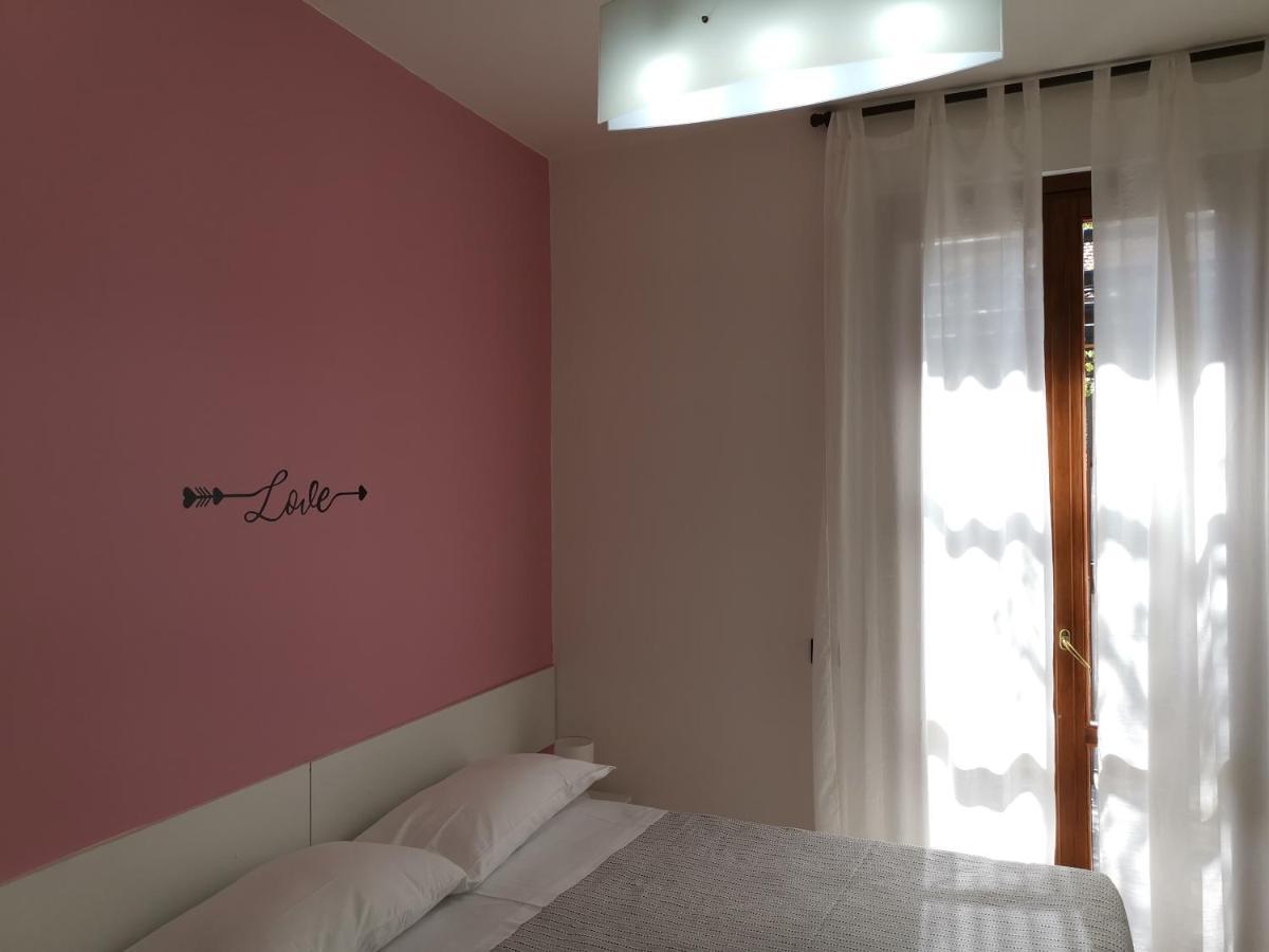 Beb I Portici Bed & Breakfast Cernobbio Room photo